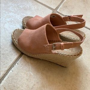 EUC Toms wedges - pink/coral